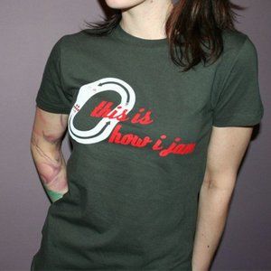 🌈3for$25🌈 Roller Derby Tee "This is how I jam" S/XS fit